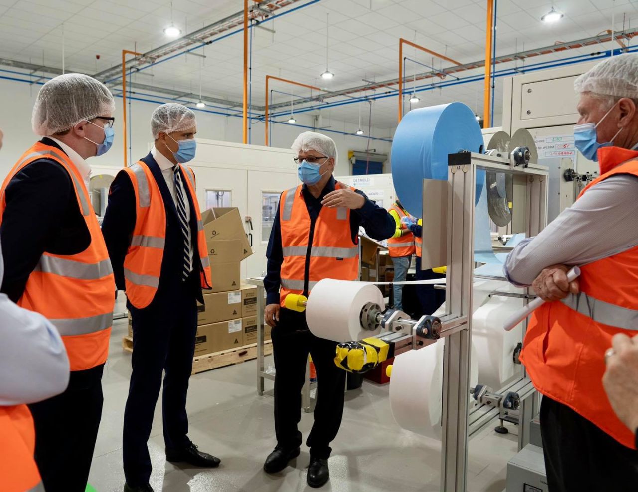 Image of Hon Peter Malinauskas and Hon Chris Picton visiting Detmold Medical