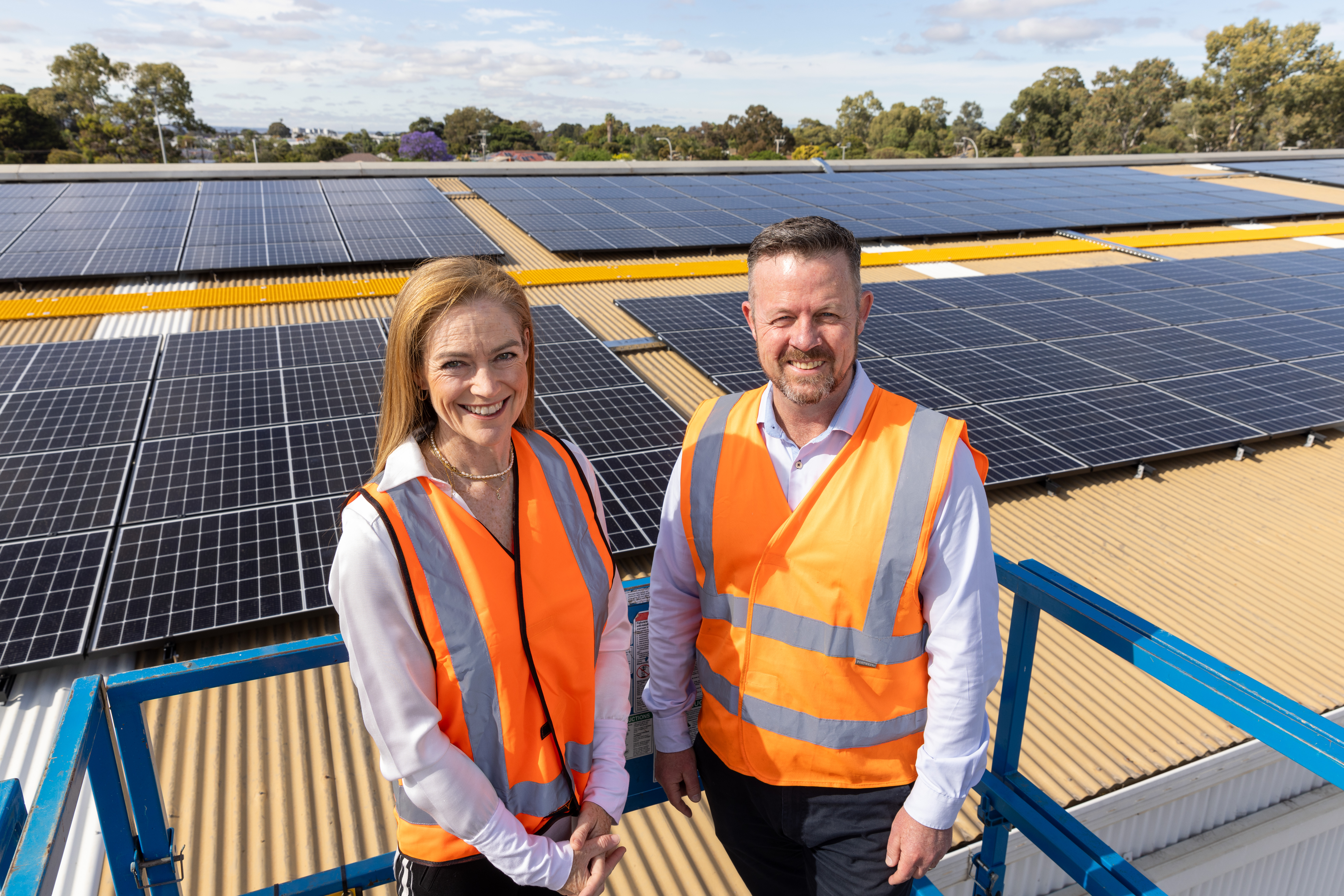 Image of Sascha Detmold-Cox and Richard Petterson - CEO, Tindo Solar 